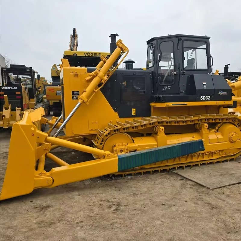 Tracked Bulldozer SEM818F 180H - đánh giá và giá Heavy Equipment Bulldozer